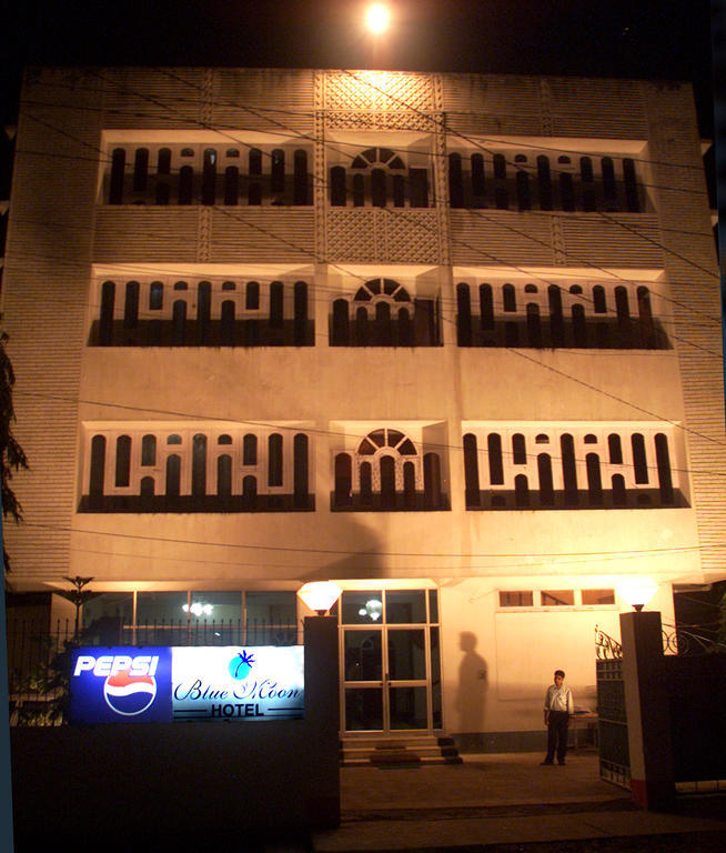 Hotel Blue Moon Guwahati Exterior photo