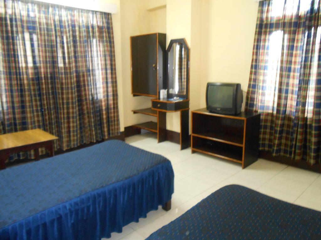 Hotel Blue Moon Guwahati Room photo