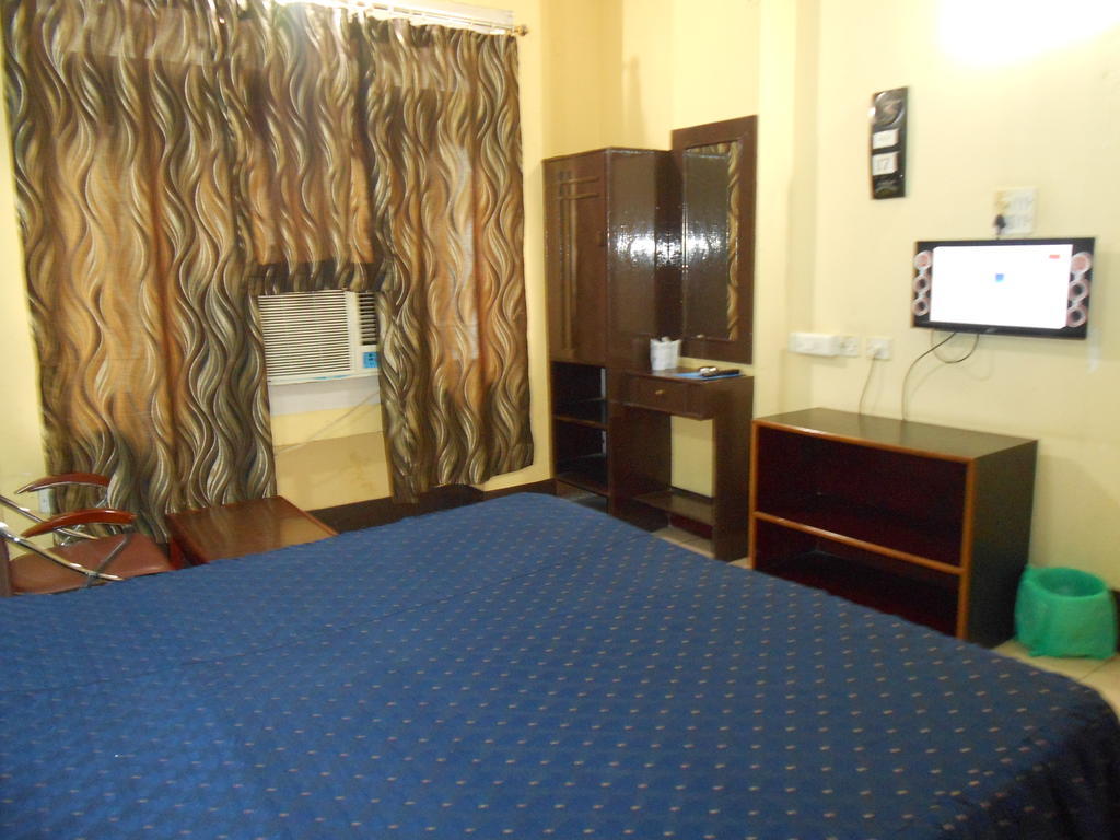 Hotel Blue Moon Guwahati Room photo